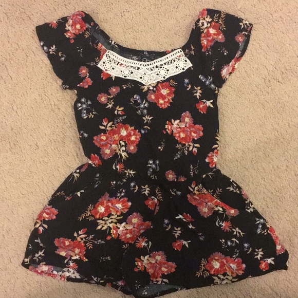 Art & Class Other - Clothes